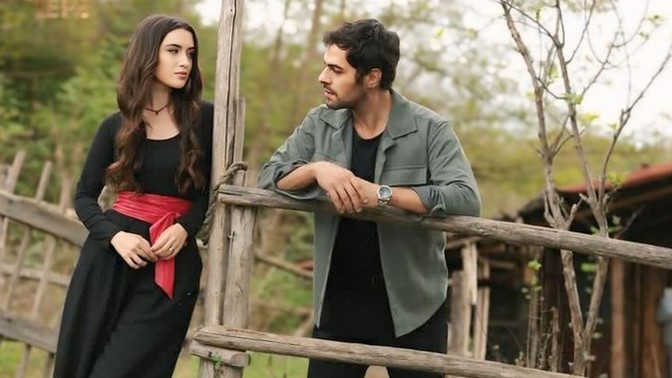 Aşkı bulduğunda, seni her yönünle anlayan biri mi olmalı, yoksa seni olduğu gibi kabul eden biri mi?