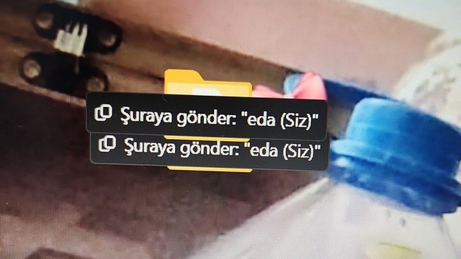 Klasor bu sekilde takili kaldi, nasil duzeltebilirim?