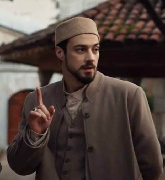 Cüneyt Efendi hakkında ne düşünüyorsunuz?