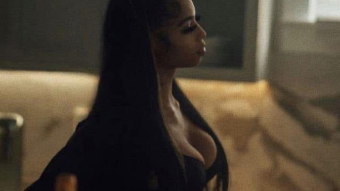 Seksi bir fizik için dolgun göğüsler şart mı?