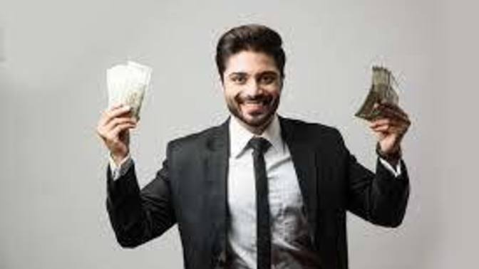 İlk maaşınızı aldığınızda kaç yaşındaydınız ve ne iş yapıyordunuz?