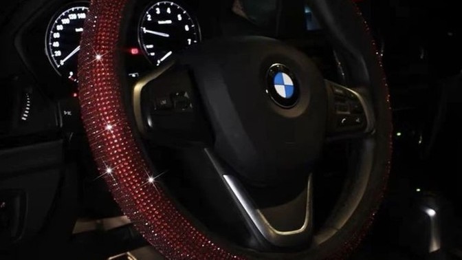 Araba sürerken omuzlarım ve bacaklarımda ağrı oluyor neden olabilir?