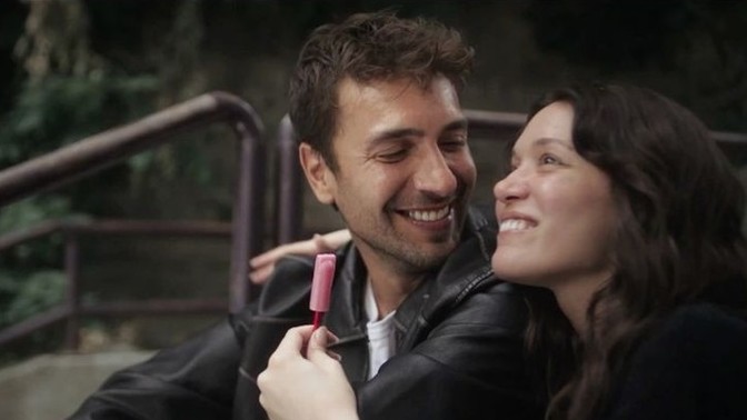 "İlgi göstermeyen" biriyle ilişkiye devam eder miydiniz?