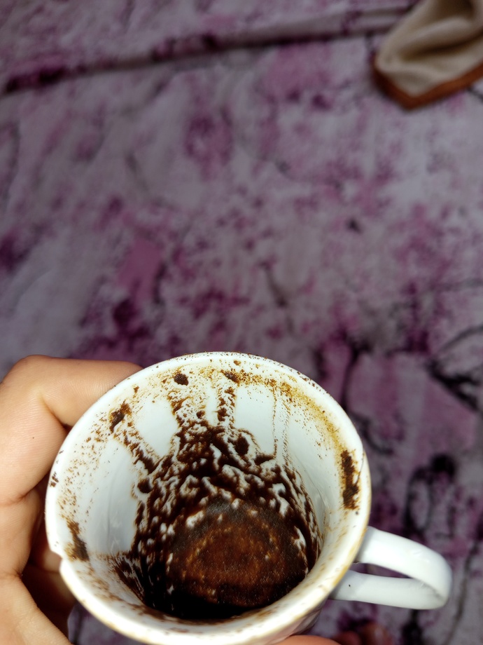Fal bakmayı bilen var mı yorumlayın?