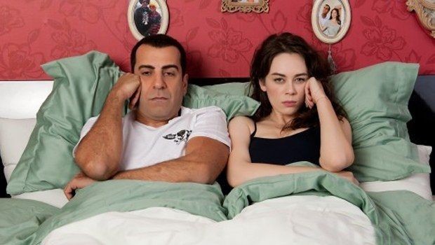 Aşkta kıskanılmak sana ne hissettirir; güven mi, huzursuzluk mu?