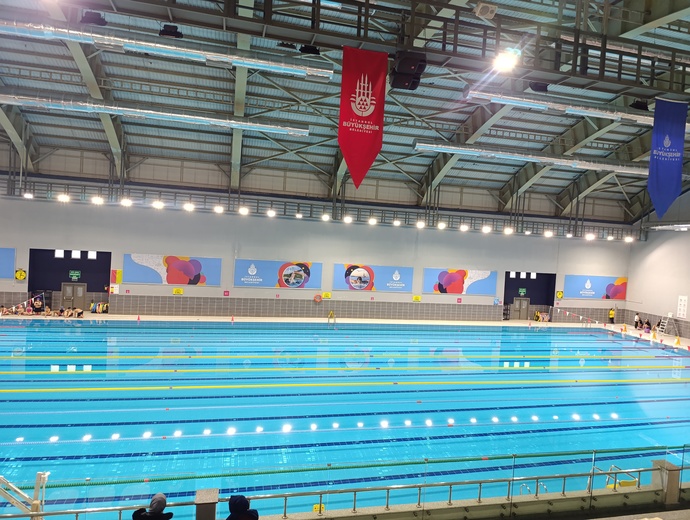 🏊♀️🫣