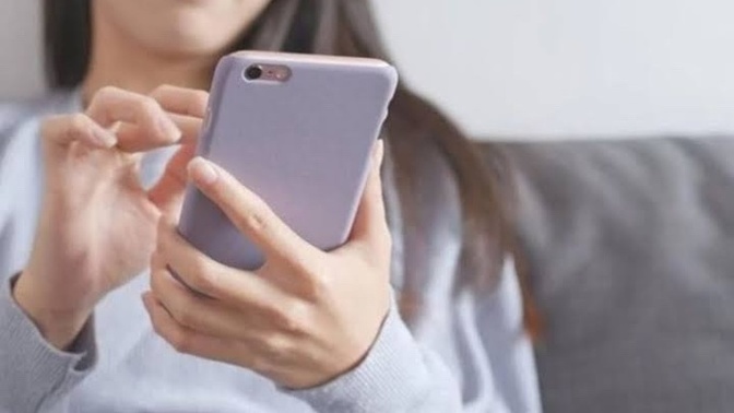 Telefona biraz bakınca gözleriniz ağrıyor mu?