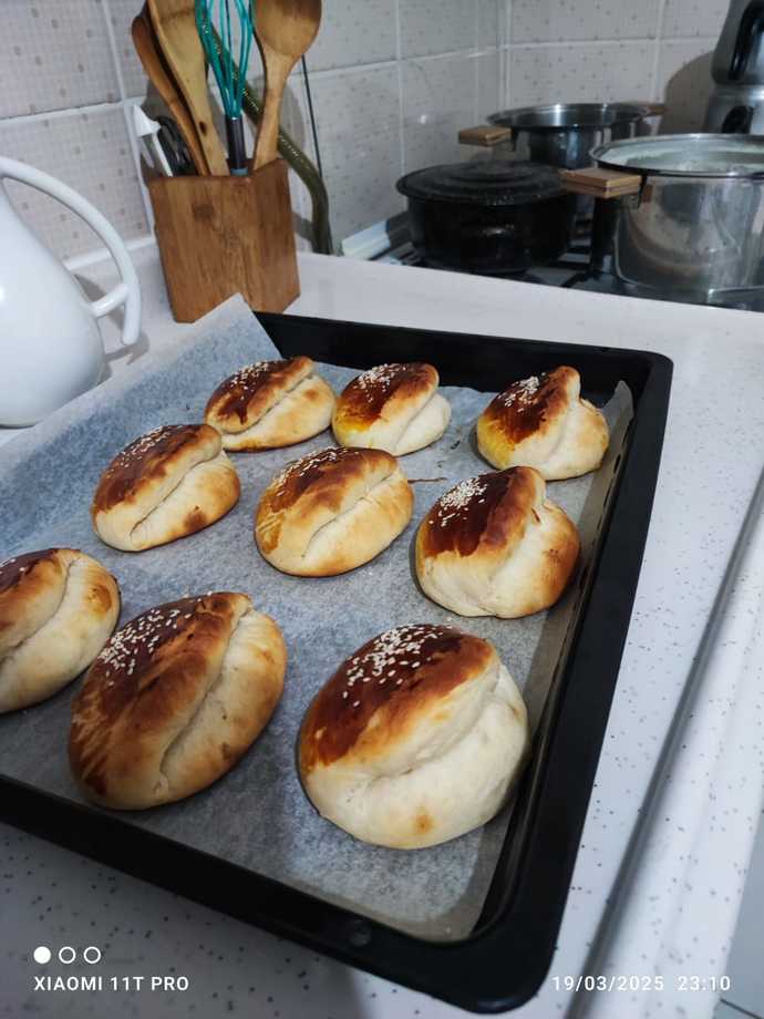 Şu saatte KAŞARLI poğaça yapmam şaka mı?
