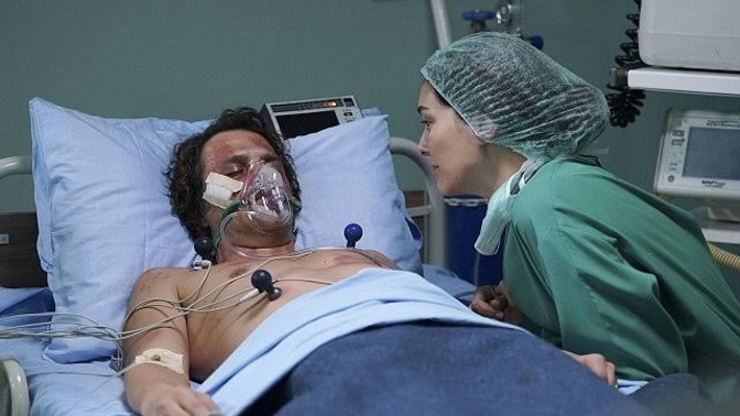 Eski sevgilin ölüm döşeğinde ve son isteği seni görmek, gider miydin?