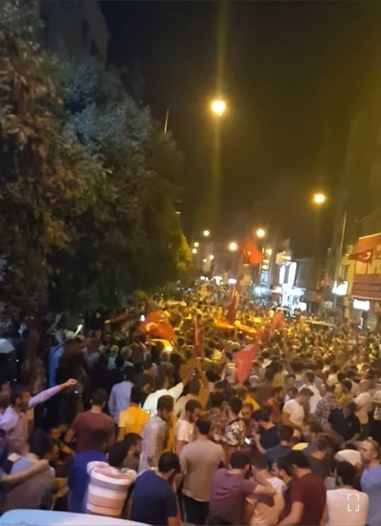 Bizim şehrin ekrem imamoğluna tepkisi olmadı sizin oldumu?