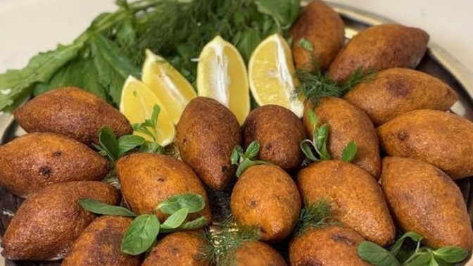 Haşlanmış içli köfte mi kızartılmış içli köfte mi seversiniz 🧆🔪?