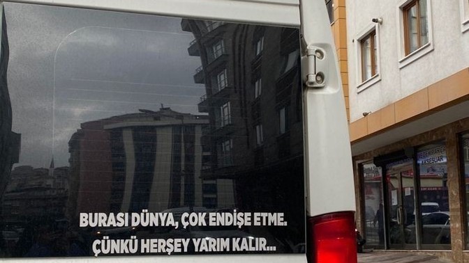 Dünyanın herhangi bir yerinde bir gün geçirme şansın olsaydı nereye giderdin ve ne yapardin?