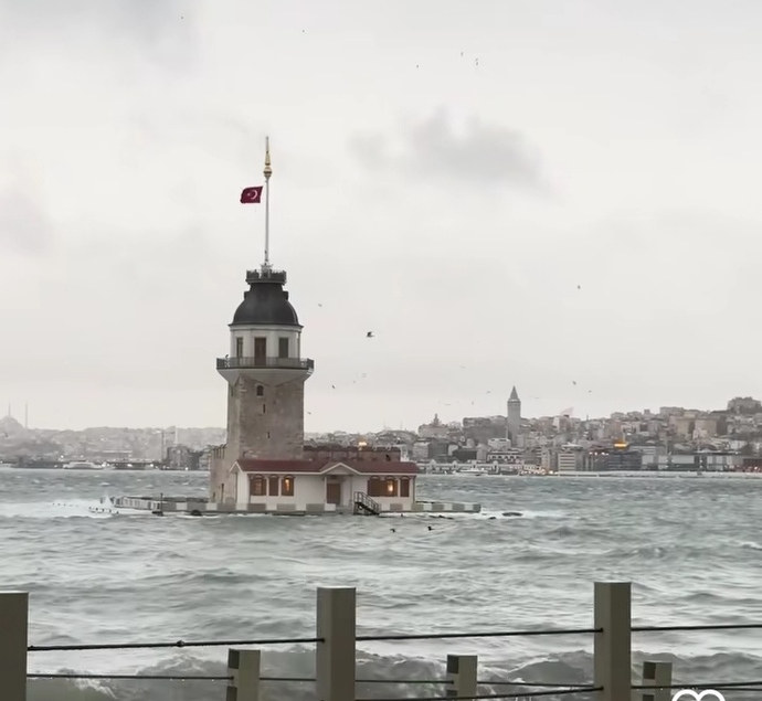 Karşınızda kız kulesi kollarında kim olsun isterdin?