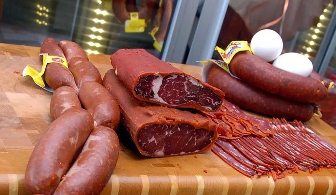 Sucuk mu pastırma mı?