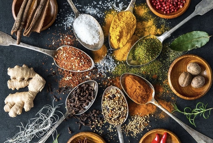 Yemeklerde baharat sever misiniz, yoksa sade mi tercih edersiniz🧂?
