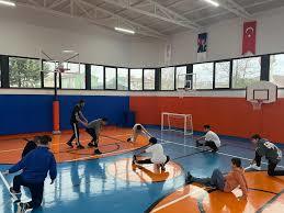 Bir spor dalında bir yıl boyunca sınırsız eğitim alma şansınız olsaydı, hangisi olurdu?