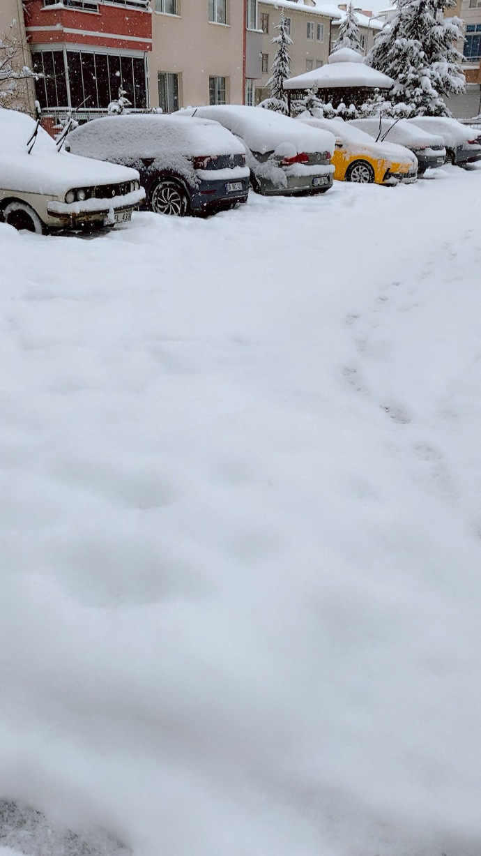 Tam yaz geldi derken uyandığım manzara harika değil mi?