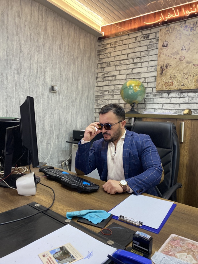 Karanlığa sövenlerden misin yoksa mum yakanlardan mı?
