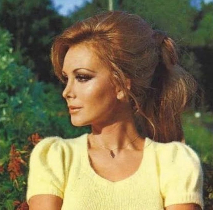 Yeşilçamın güzeli Filiz Akın, hayatını kaybetti. Kendisini sever miydiniz?