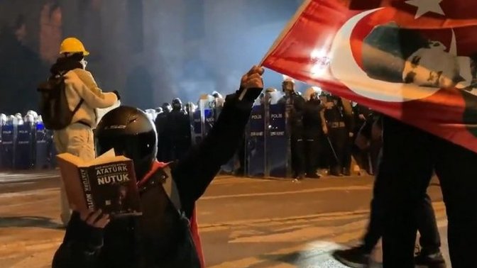 Türkiye’de gençlerin protesto kültürü diğer ülkelerle kıyaslandığında nasıl?