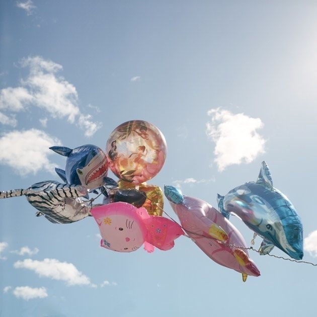Sana göre şu hayatta gökyüzüne uçan, ulaşılamayan balon misali yitip giden ne var?