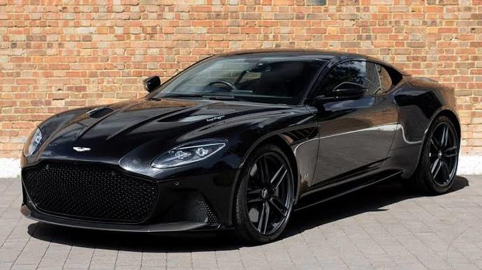 Mercedes S63 mü, Aston Martin DBS Superleggera mı?