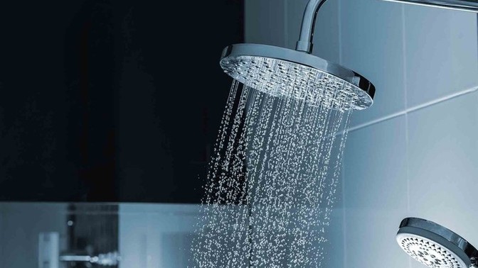 Arkadaşlar ben ayda 1 banyo yapıyorum çok üşeniyorum sizde öyle misiniz?