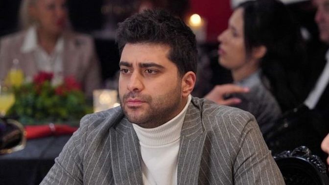 Sevgilim benimle kalıyor, evimi sahiplendi. Yaptıkları normal mi?