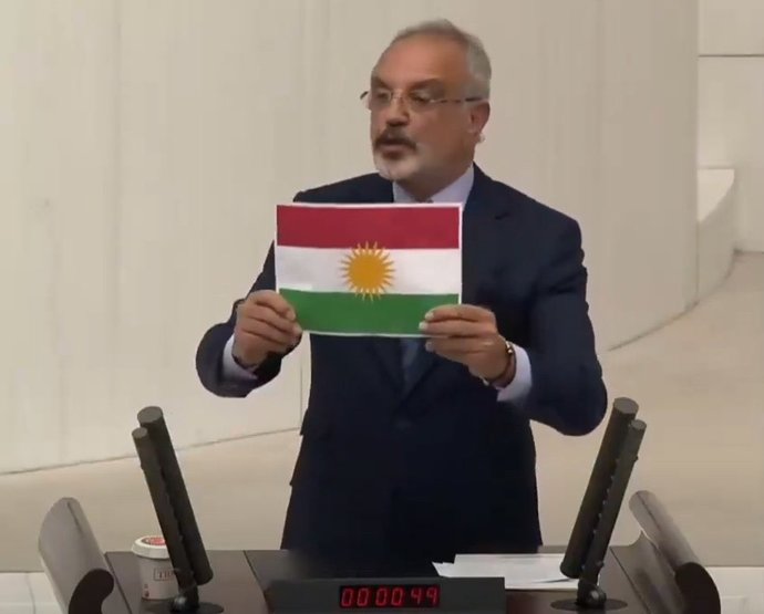 Şu görüntüler zorunuza gitmiyor mu?