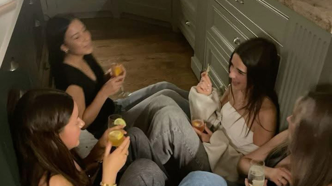 Karşı cinsi neresine bakarak güzel ya da yakışıklı olarak nitelendiriyorsunuz?