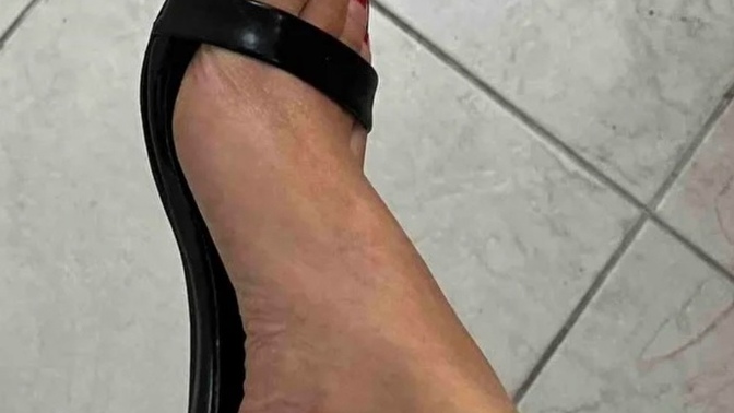 Kızlar topuklu ayakkabı nasıl sizce?