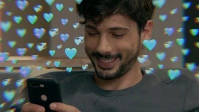 “Sevdiğin yazsın” diye telefon başında hiç bekledin mi?