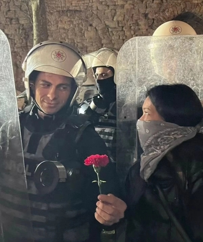 Bu nasıl bakıştır arkadaş 🙄♥️