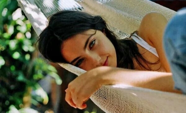 Yüzün genel olarak güleç midir yoksa asık mıdır?