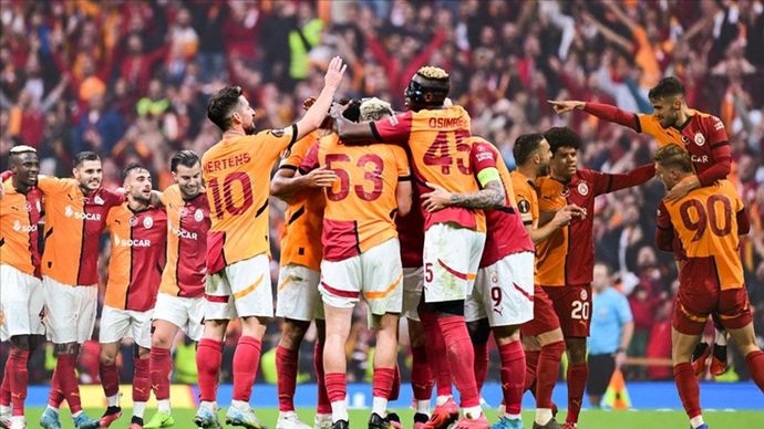 Dev derbiye saatler kaldı! Sizce derbinin galibi kim olacak?