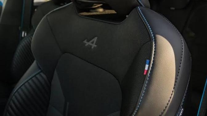 Sıfır Renault Clio 5 Alpine Paket Alınır Mı?