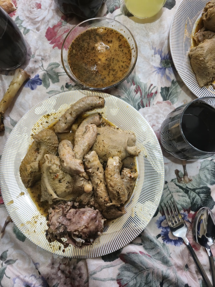 Mumbar, şırdan, kelle, paça hepsi bir arada yerken kendimi kaybettiğim tek yemek.🙂