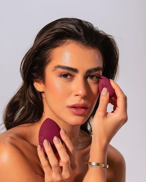 Özel günler için fondöten tavsiyesi verebilecek var mı?