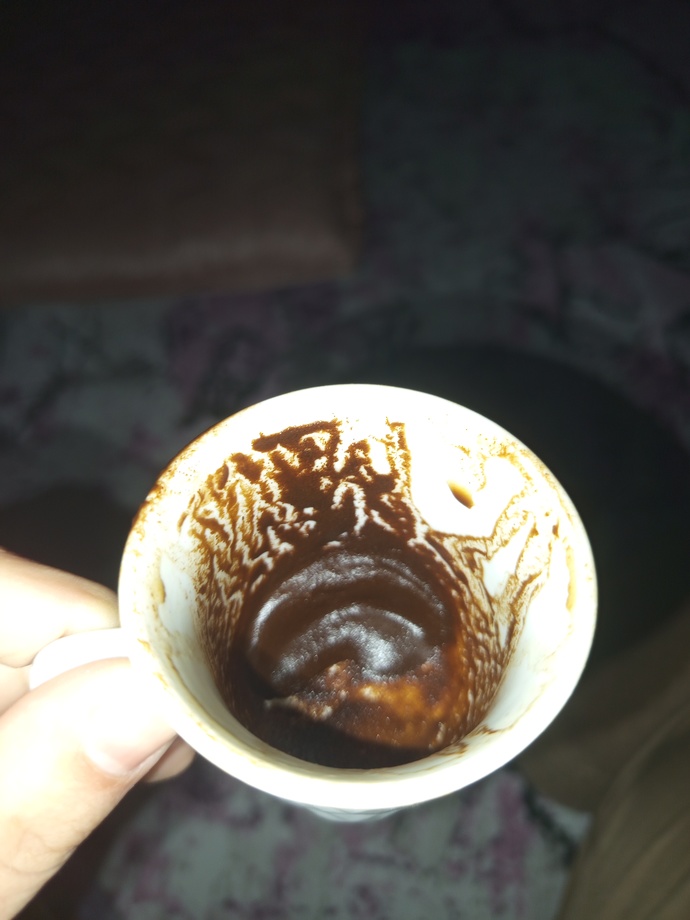 Lütfen falıma bakar mısın bilen varsa?