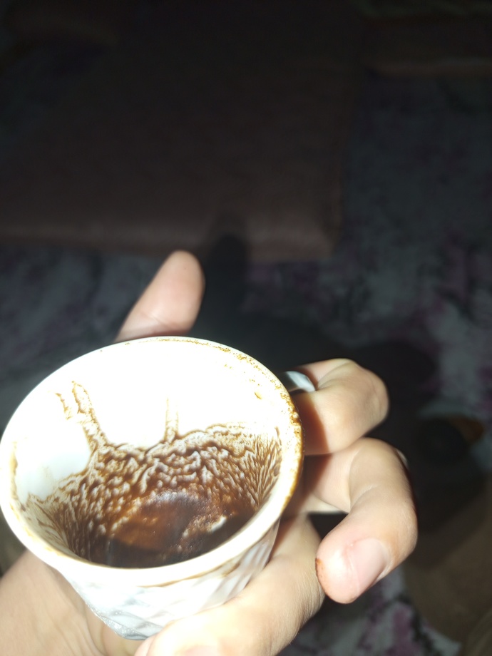 Lütfen falıma bakar mısın bilen varsa?