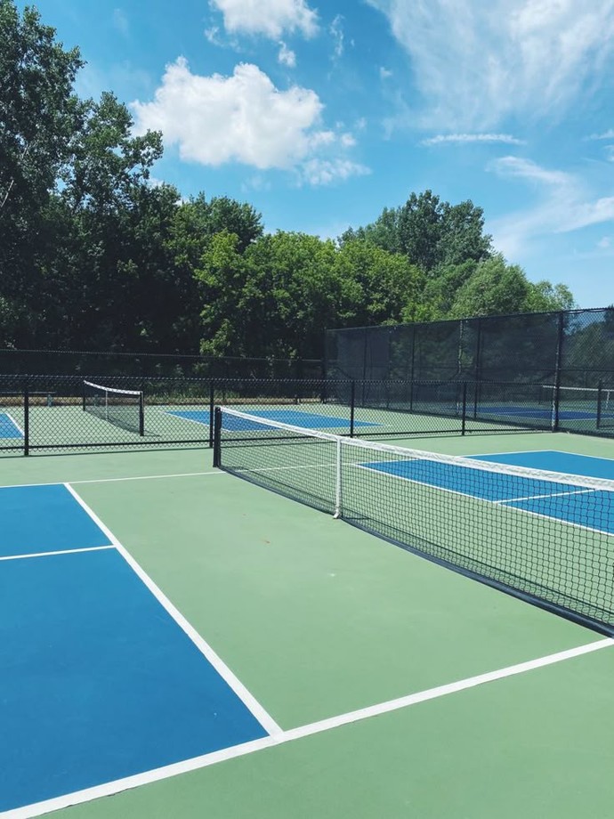 İstanbulda kort tenis oynamak için kiralanacak yerler var mı?