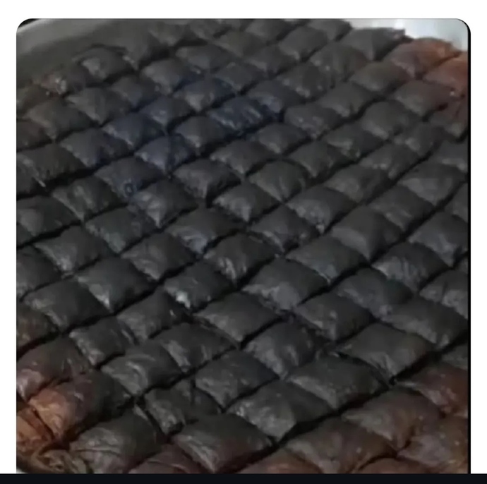 Ben geldim boş gelmedim, size baklava yaptım buyurmaz mısınız?