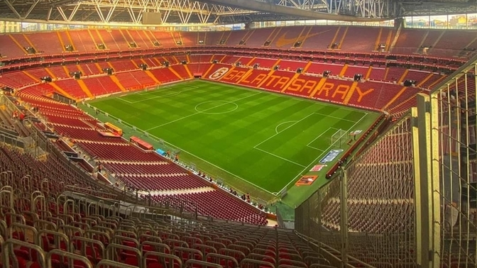 - futbol ilginiz nasıll, hangi takımı tutuyorsunuz ?