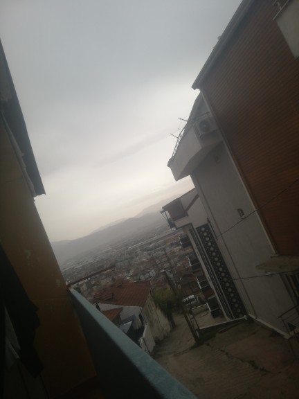 Hava yağmurlu değil ama kapalı?