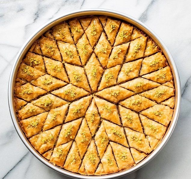 Bayramda ev baklavası mı tercih edersiniz yoksa hazır baklava mı?