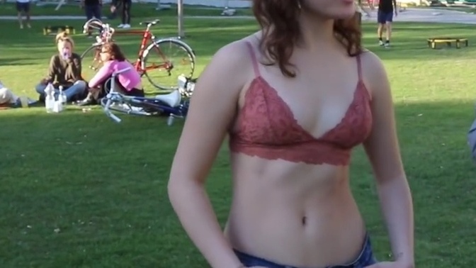 Kızlar, sevgiliniz bralet giydirmek istese giyer misiniz?