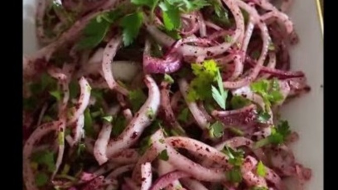 Soğan piyaz yiyen kızdan olur mu?