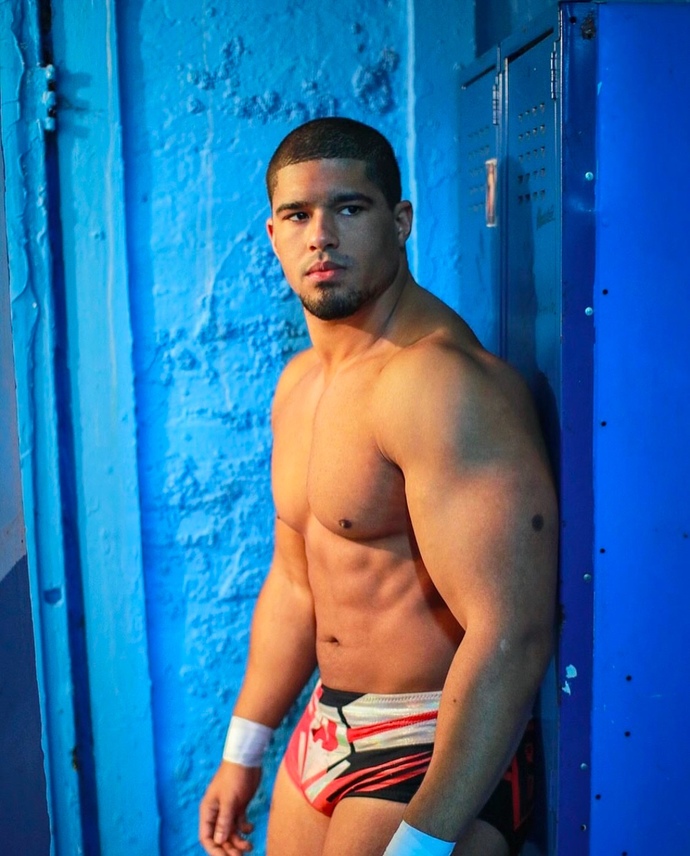 Tessa blanchardın anthony bowens ve aceyi yenerek dünya profesyonel güreş şampiyonu olması hakkında ne düşünüyorsunuz?