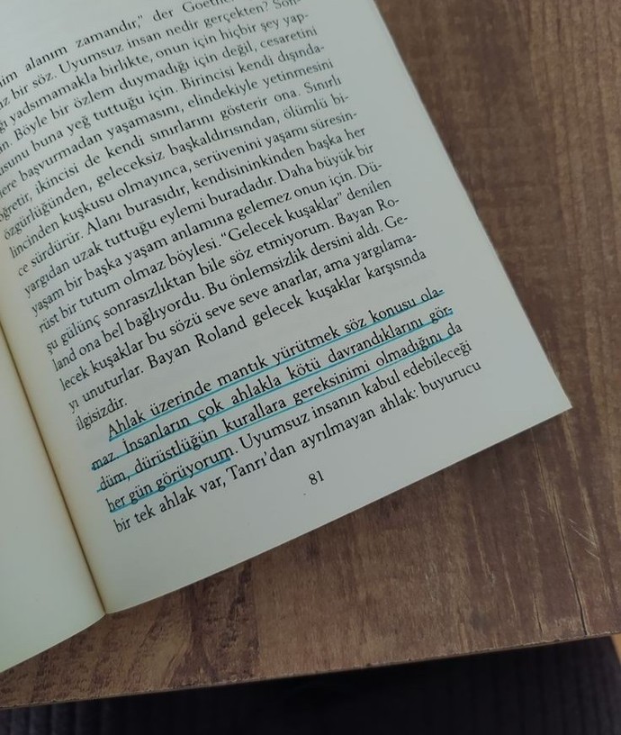 Ahlaklı insan olmak için ne yapıyorsun?