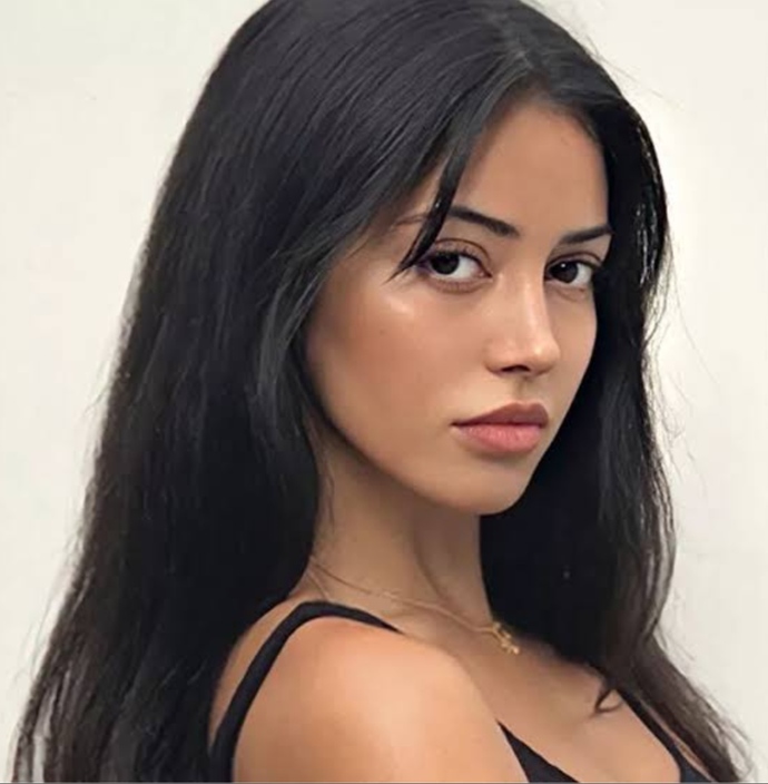 Şu hatun cokguzel degilmi yaa?